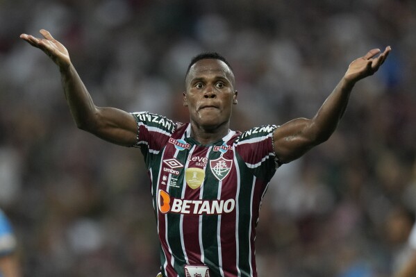 Under fluminense sales